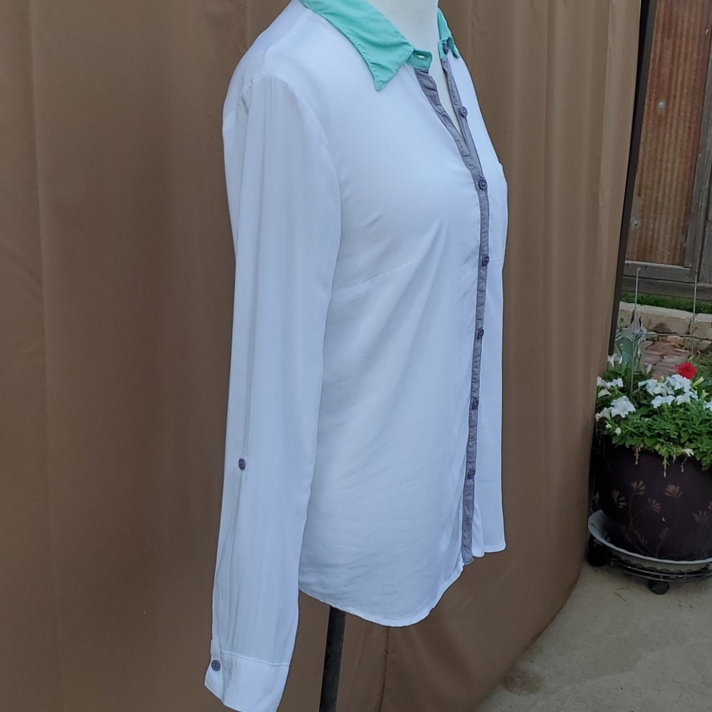 SPLENDID BUTTON SHIRT SIZE MEDIUM - Picture 3 of 8